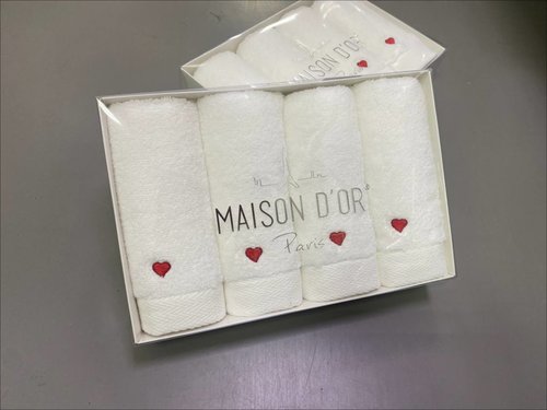 Подарочный набор полотенец-салфеток 30х50(4) Maison Dor SOFT HEARTS хлопковая махра красный, фото, фотография