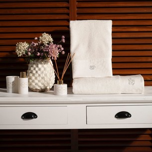 Подарочный набор полотенец для ванной 30х50, 50х100, 75х150 + спрей Tivolyo Home LEOPARDO хлопковая махра кремовый