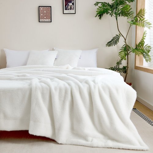 Декоративная подушка Sofi De Marko ФИЛИЦИЯ искусственный мех кремовый 45х45, фото, фотография