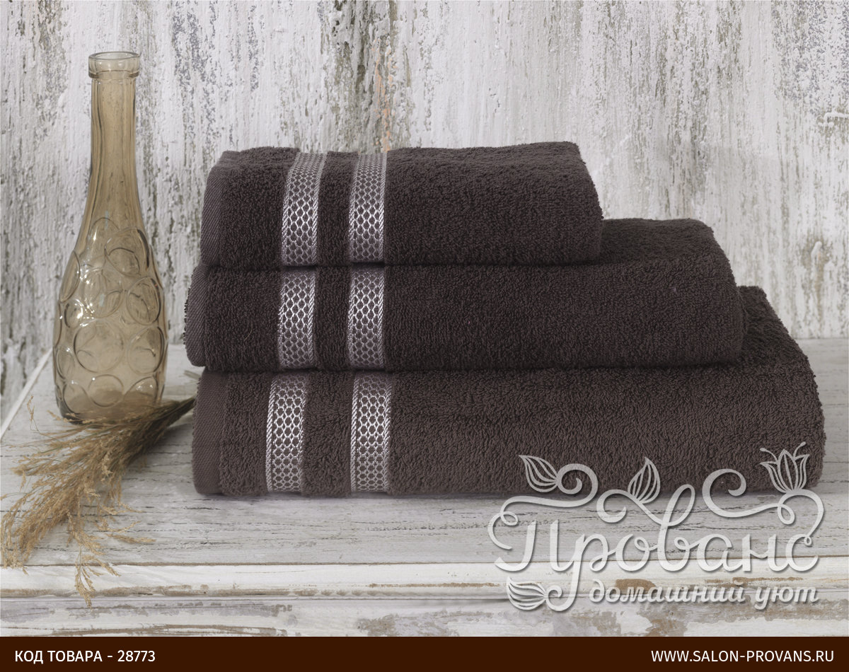 Коричневое полотенце. Полотенце махровое Karna Harvey. Полотенце махровое коричневый. Банное полотенце.
