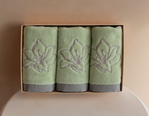 Набор полотенец для ванной в подарочной упаковке 32х50 3 шт. Soft Cotton LILIUM хлопковая махра светло-зелёный, фото, фотография