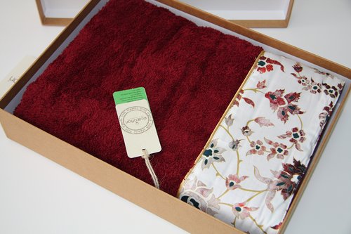 Полотенце для ванной в подарочной упаковке Ecocotton AYSIMA органический хлопок бордовый 80х150, фото, фотография