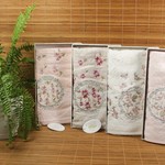 Полотенце для ванной в подарочной упаковке Pupilla ECE бамбуковая махра розовый 50х90, фото, фотография