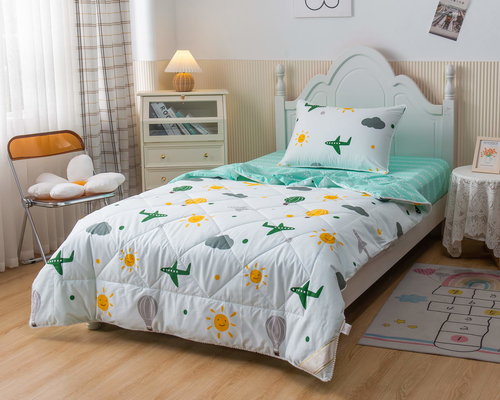 Детское постельное белье без пододеяльника с одеялом Sofi De Marko ПОЛЕТЕЛИ хлопковый сатин белый 1,5 спальный, фото, фотография