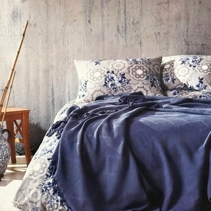 Летнее постельное белье с покрывалом-одеялом пике Saheser MONA хлопковый ранфорс тёмно-голубой евро
